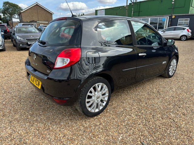 Renault Clio 1.2 Tce Dynamique Tomtom Hatchback Manu GJ11YCN Black #5