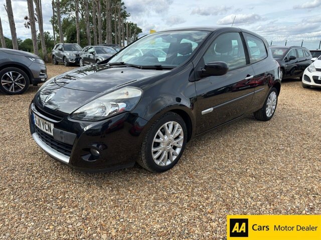 Renault Clio 1.2 Tce Dynamique Tomtom Hatchback Manu GJ11YCN Black #3