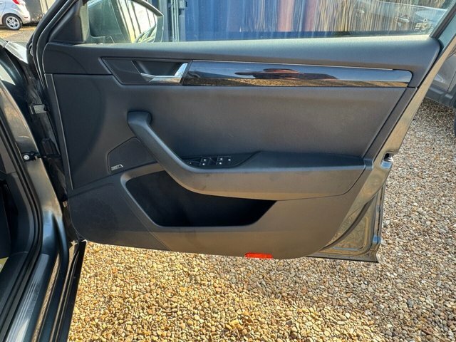 Skoda Superb Skoda Estate 2.0 Tdi Cr Sport Line Grey #11