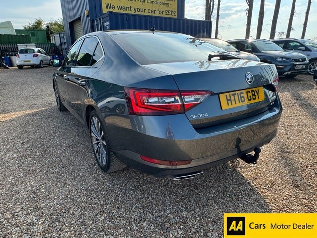 Skoda Superb 2.0 Tsi Laurin Klement Hatchback Dsg Grey #4
