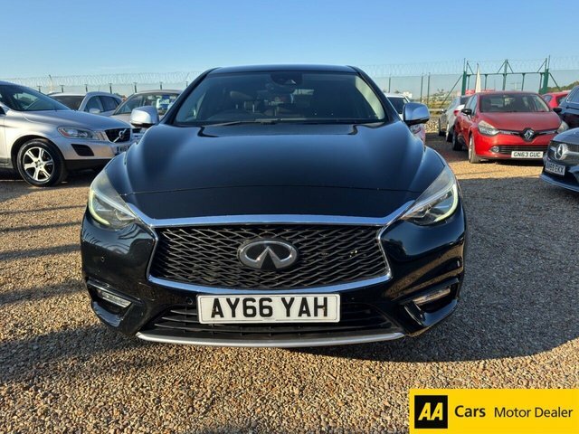 Infiniti Q30 1.5D City Black Edition Hatchback Manua AY66YAH Black #2