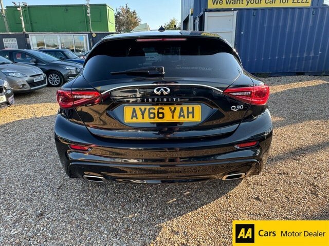 Infiniti Q30 1.5D City Black Edition Hatchback Manua AY66YAH Black #5