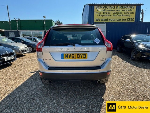 Volvo XC60 2.4 D5 Se Lux Suv Geartronic Awd Euro 5 Silver #4