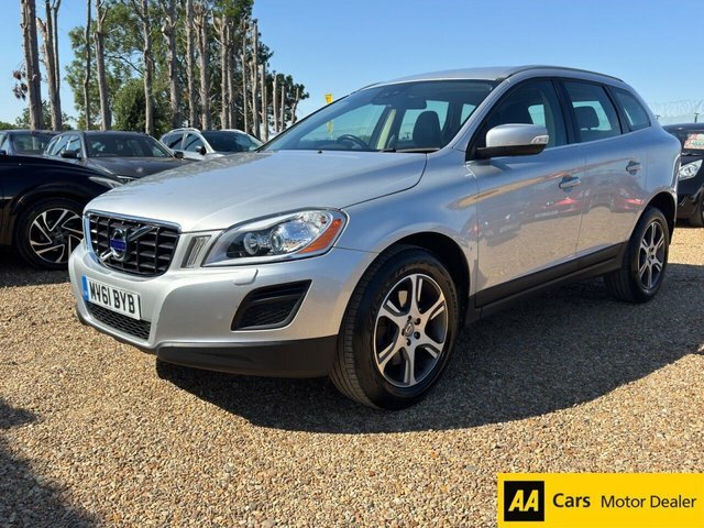 Volvo XC60 2.4 D5 Se Lux Suv Geartronic Awd Euro 5 Silver #3