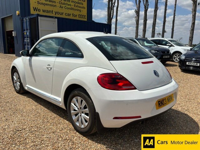 Volkswagen Beetle 1.6 Tdi Bluemotion Tech Design Hatchback Diese White #4
