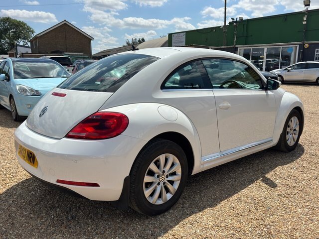 Volkswagen Beetle 1.6 Tdi Bluemotion Tech Design Hatchback Diese White #6