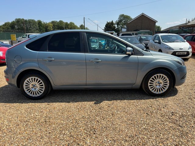Ford Focus 1.6 Zetec Black #8