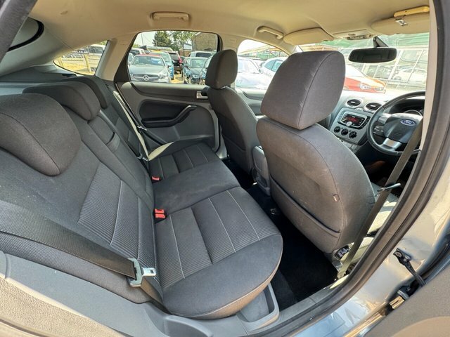 Ford Focus 1.6 Zetec Black #27