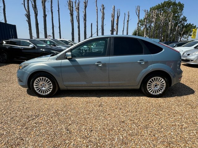 Ford Focus 1.6 Zetec Black #7