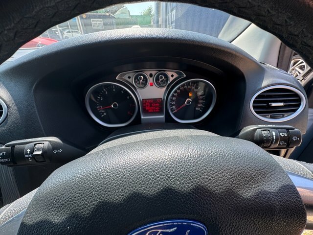 Ford Focus 1.6 Zetec Black #18