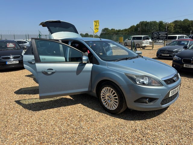 Ford Focus 1.6 Zetec Black #11