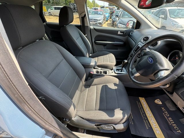 Ford Focus 1.6 Zetec Black #16