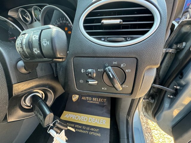 Ford Focus 1.6 Zetec Black #17