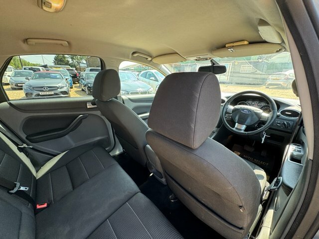 Ford Focus 1.6 Zetec Black #28