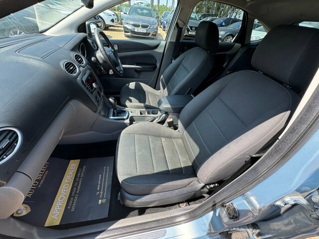 Ford Focus 1.6 Zetec Black #32