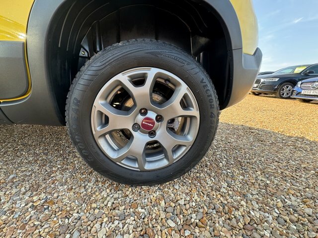 Fiat Panda Twinair Cross Yellow #32