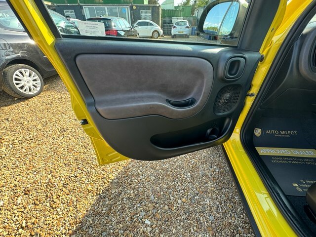 Fiat Panda Twinair Cross Yellow #29
