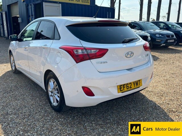 Hyundai I30 1.4 Active Hatchback Euro 5 100 White #4