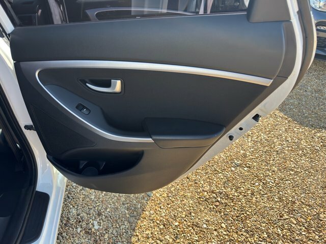 Hyundai I30 Crdi Style Nav Blue Drive Silver #13