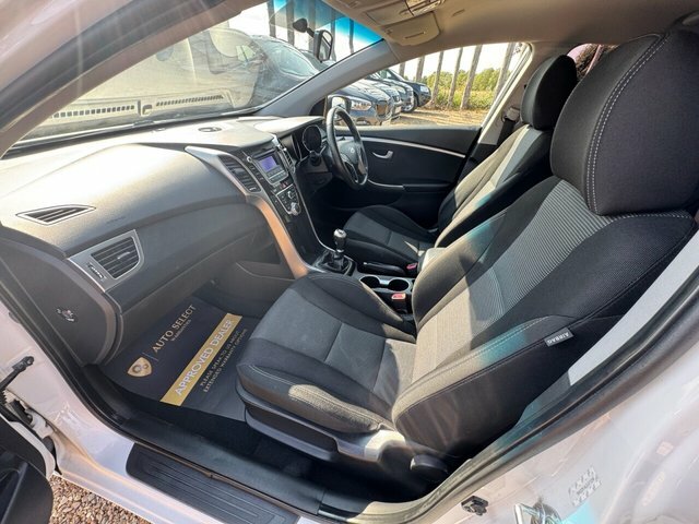 Hyundai I30 Crdi Style Nav Blue Drive Silver #24