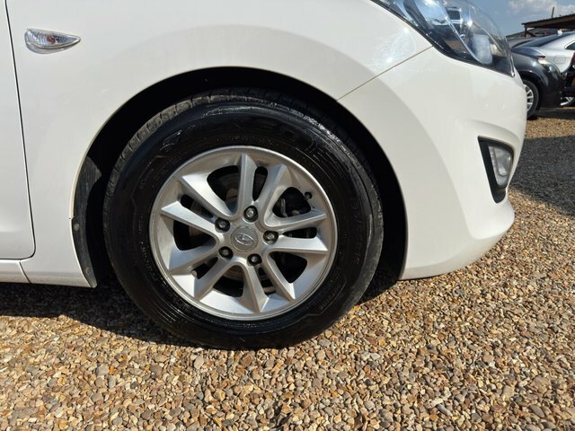 Hyundai I30 Crdi Style Nav Blue Drive Silver #30