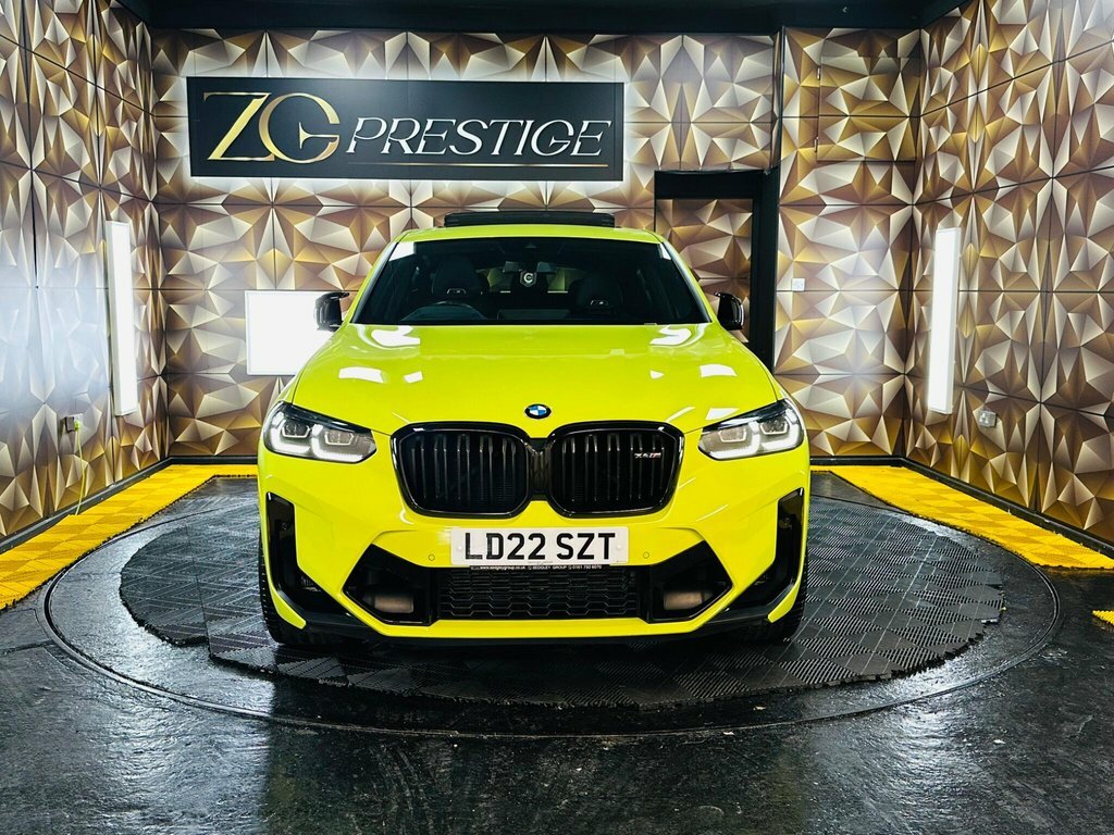 BMW X4 M 3L Competition Yellow