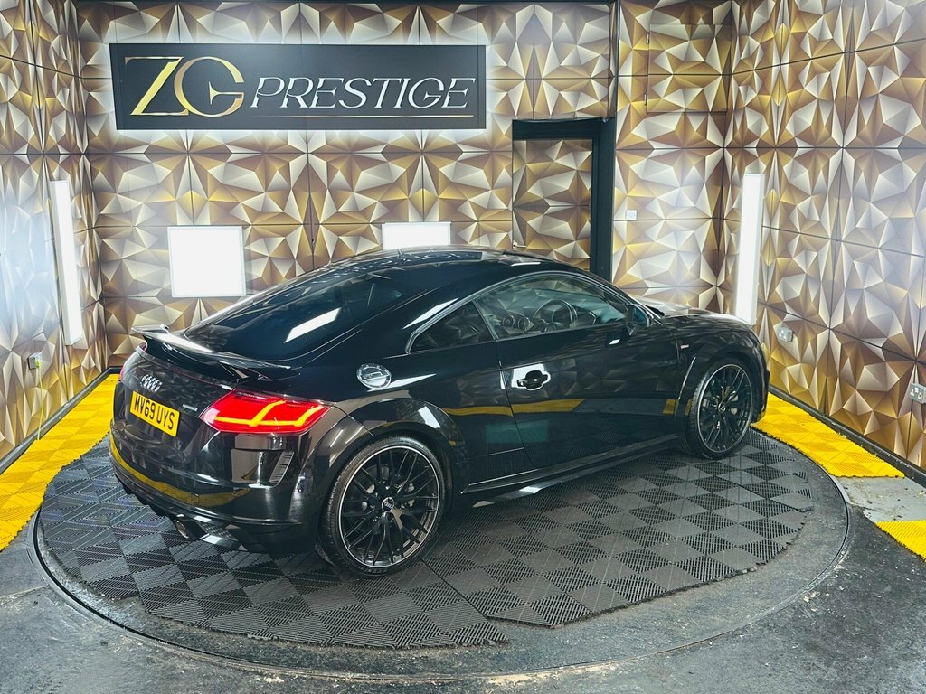Audi TT 2L Black Edition Black #6