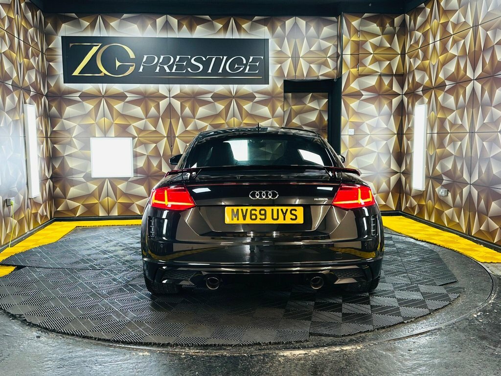 Audi TT 2L Black Edition Black #4