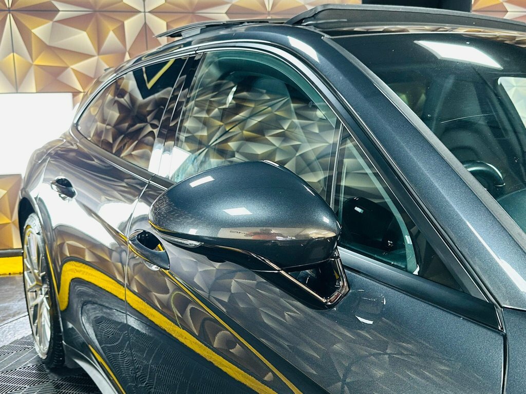 Porsche Panamera Hatchback Black #41