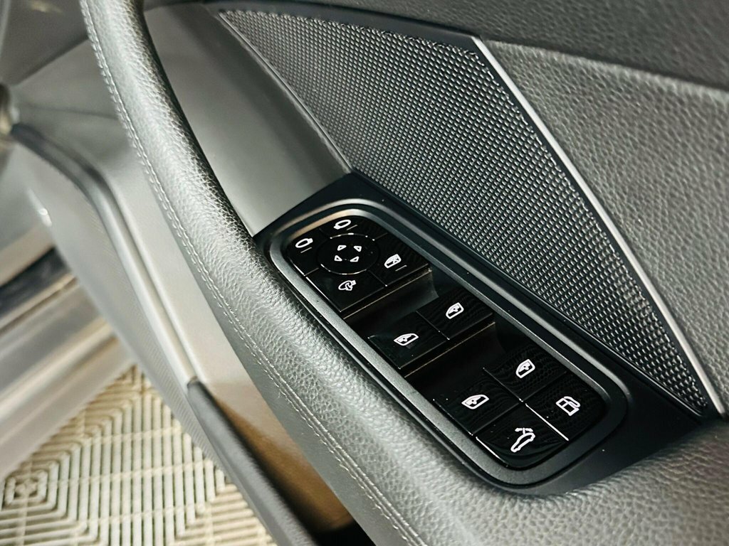 Porsche Panamera Hatchback Black #58