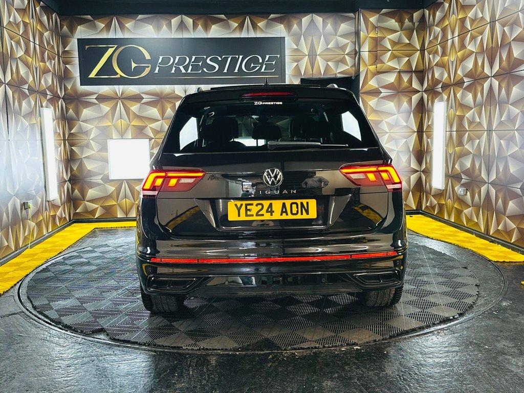 Volkswagen Tiguan 1.5L Black Edition YE24AON Black #4