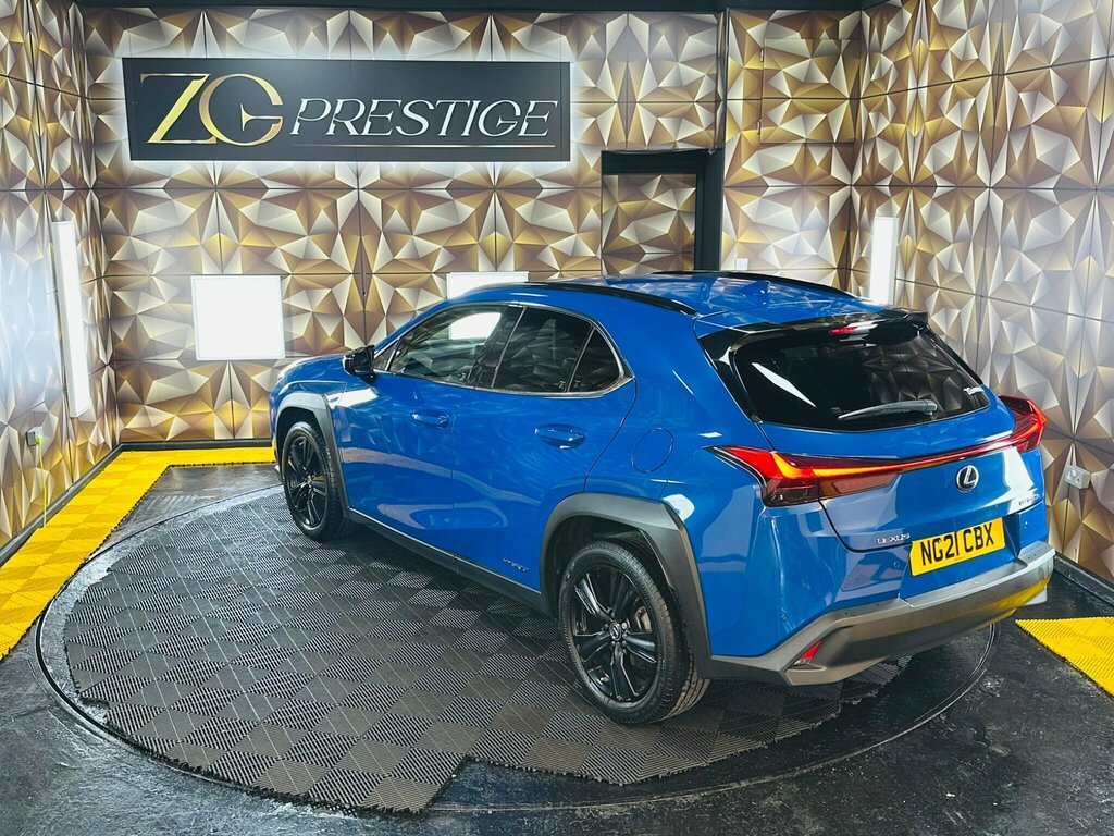Lexus UX Premium Plus Pack Green #28