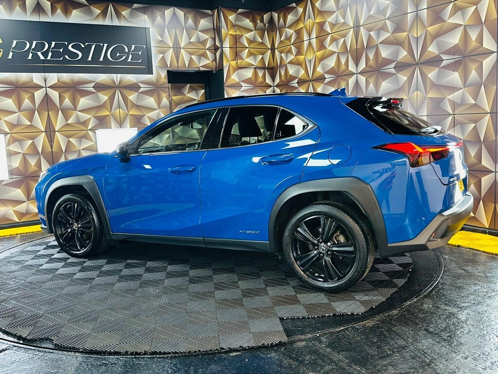 Lexus UX Premium Plus Pack Green #15