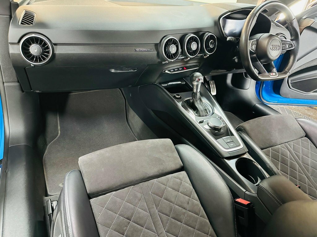 Audi TT 2L Black Edition Blue #4