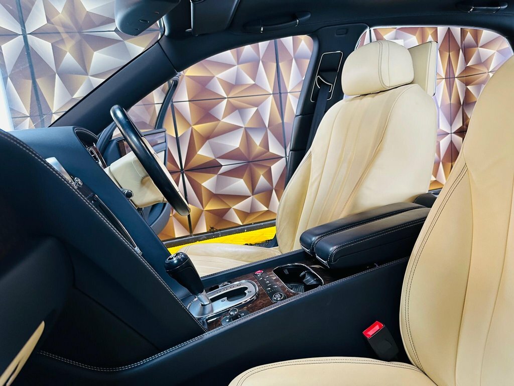 Bentley Flying Spur Saloon Blue #4