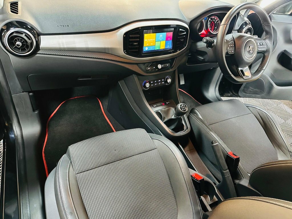 MG MG3 1.5L Exclusive Black #3