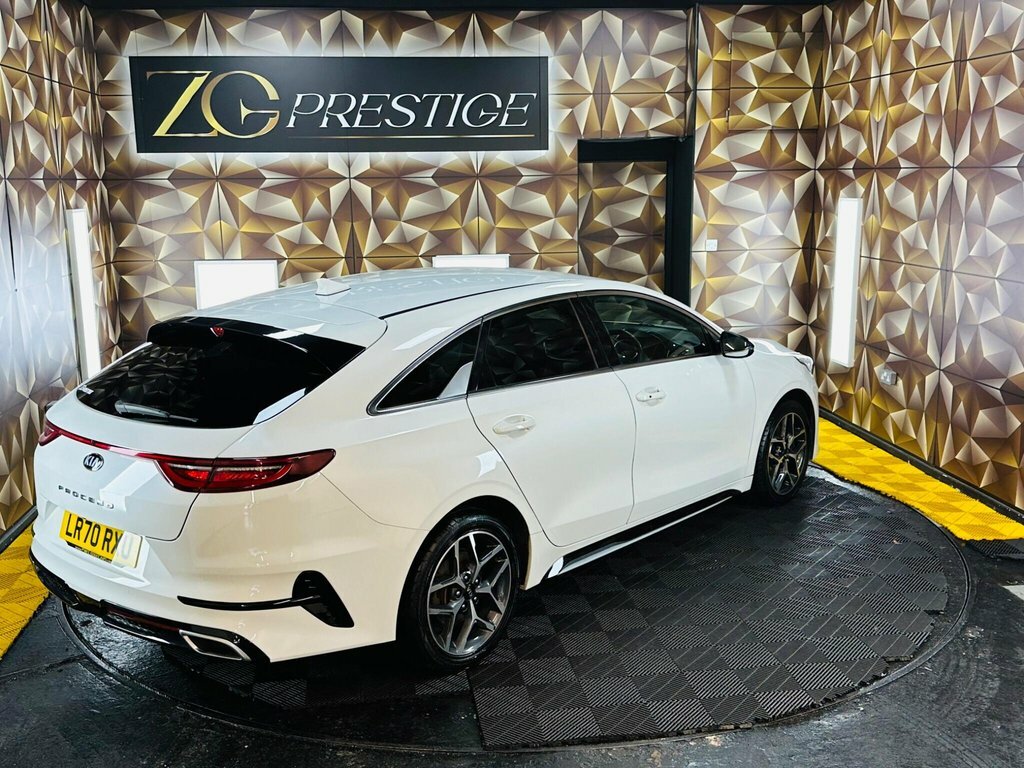 Kia Proceed 1.5 Gt-line Isg 158 Bhp 10-Inch Touchscreen, Sa White #39