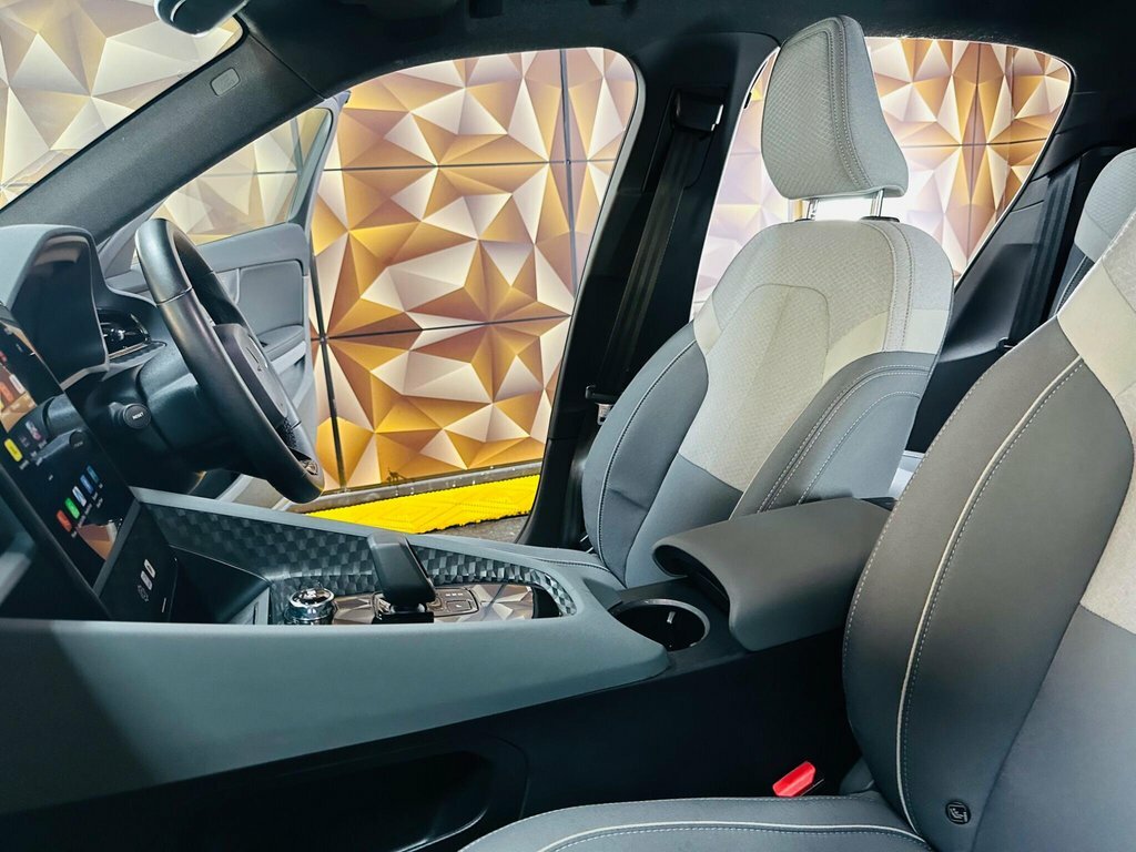 Polestar 2 Hatchback OE23UXV Black #3