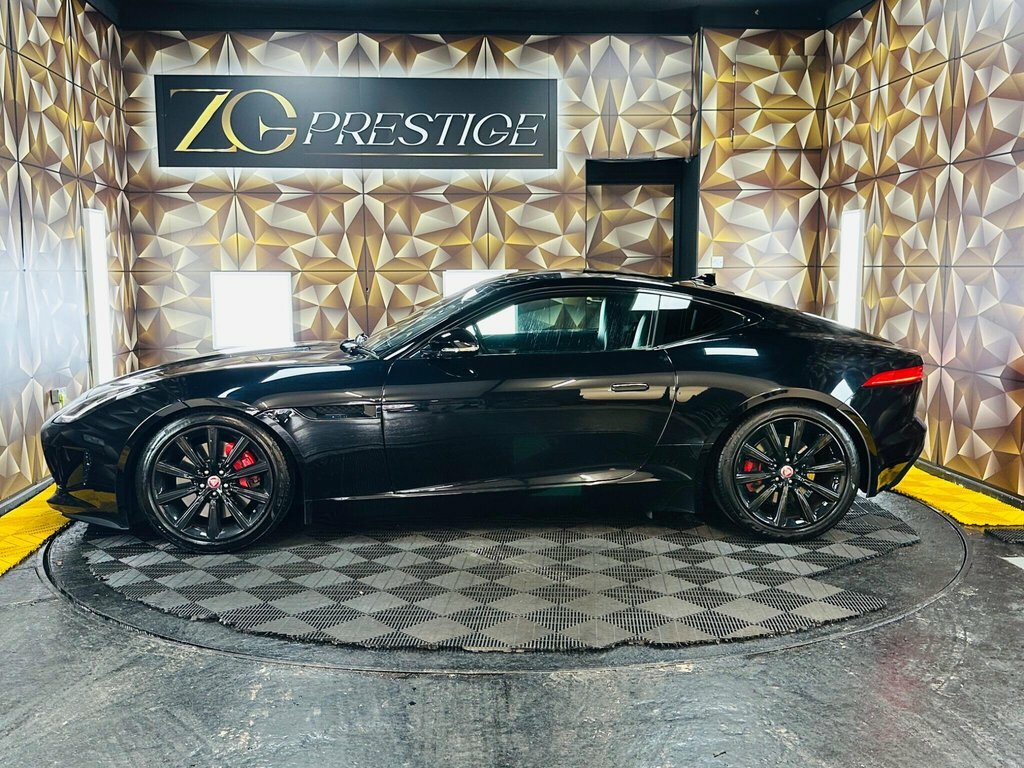 Jaguar F-Type V8 R Convertible Black #8