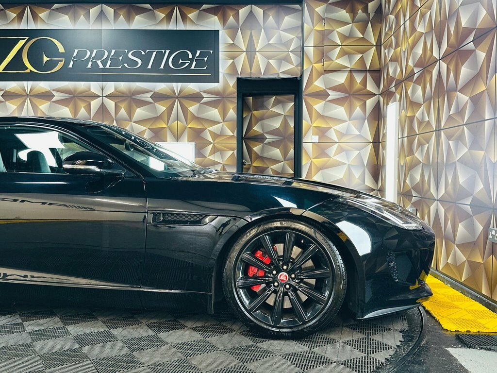 Jaguar F-Type V8 R Convertible Black #25