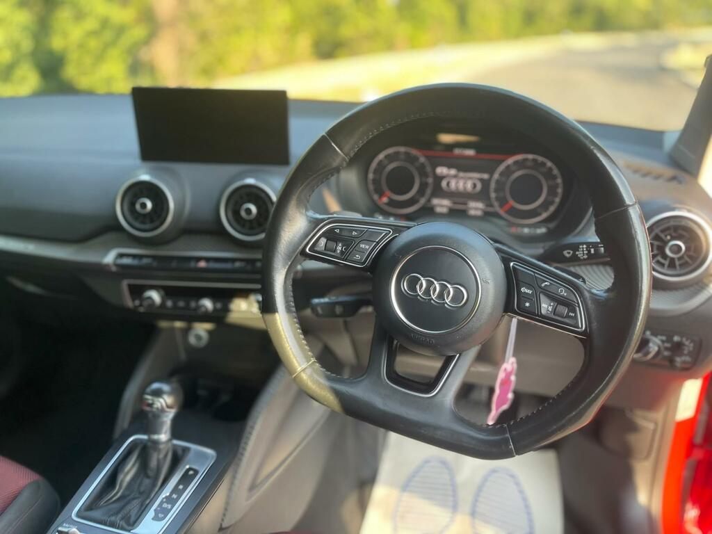 Audi Q2 1L Sport Silver #28