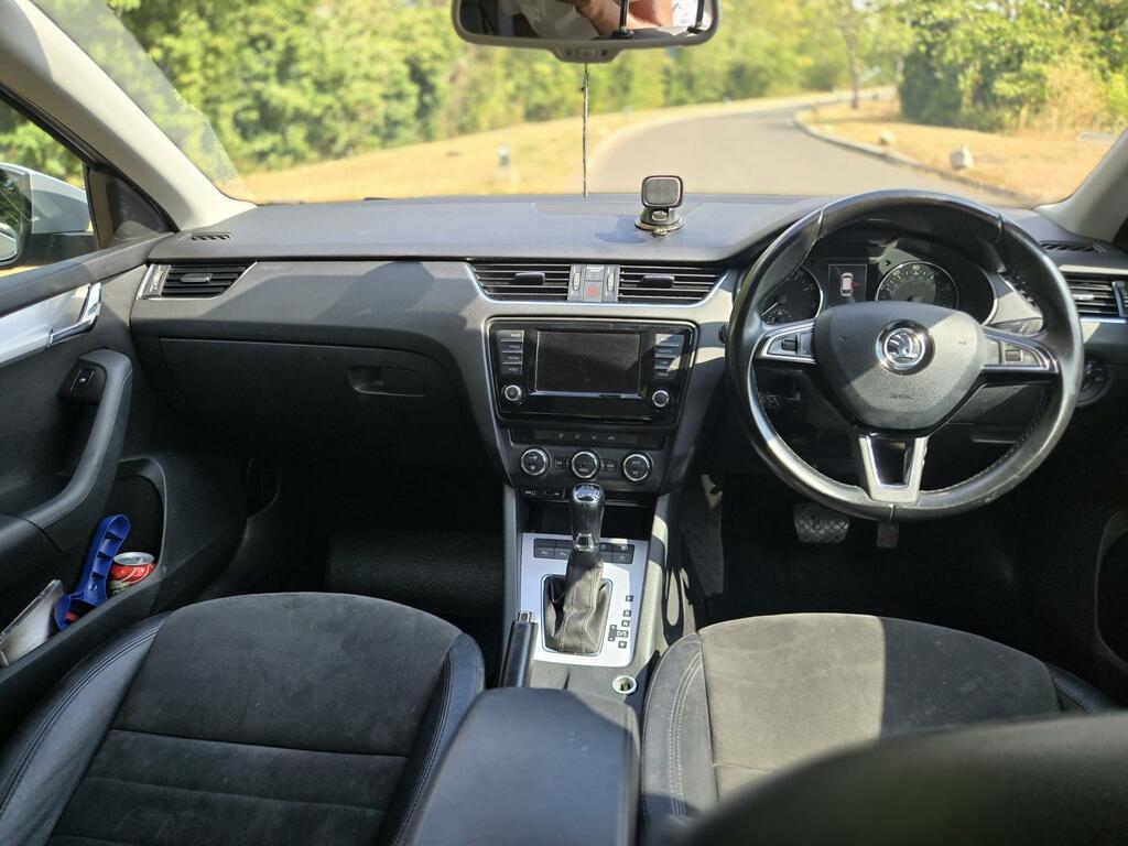 Skoda Octavia 1.6 Tdi Red #24