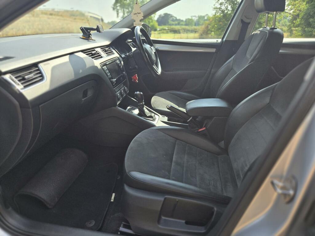 Skoda Octavia 1.6 Tdi Red #21