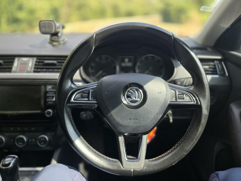 Skoda Octavia 1.6 Tdi Red #34