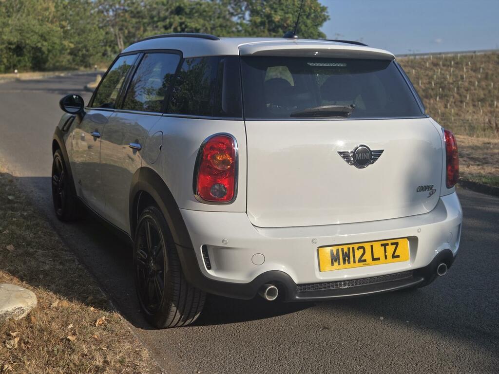 Mini Countryman Suv Red #11