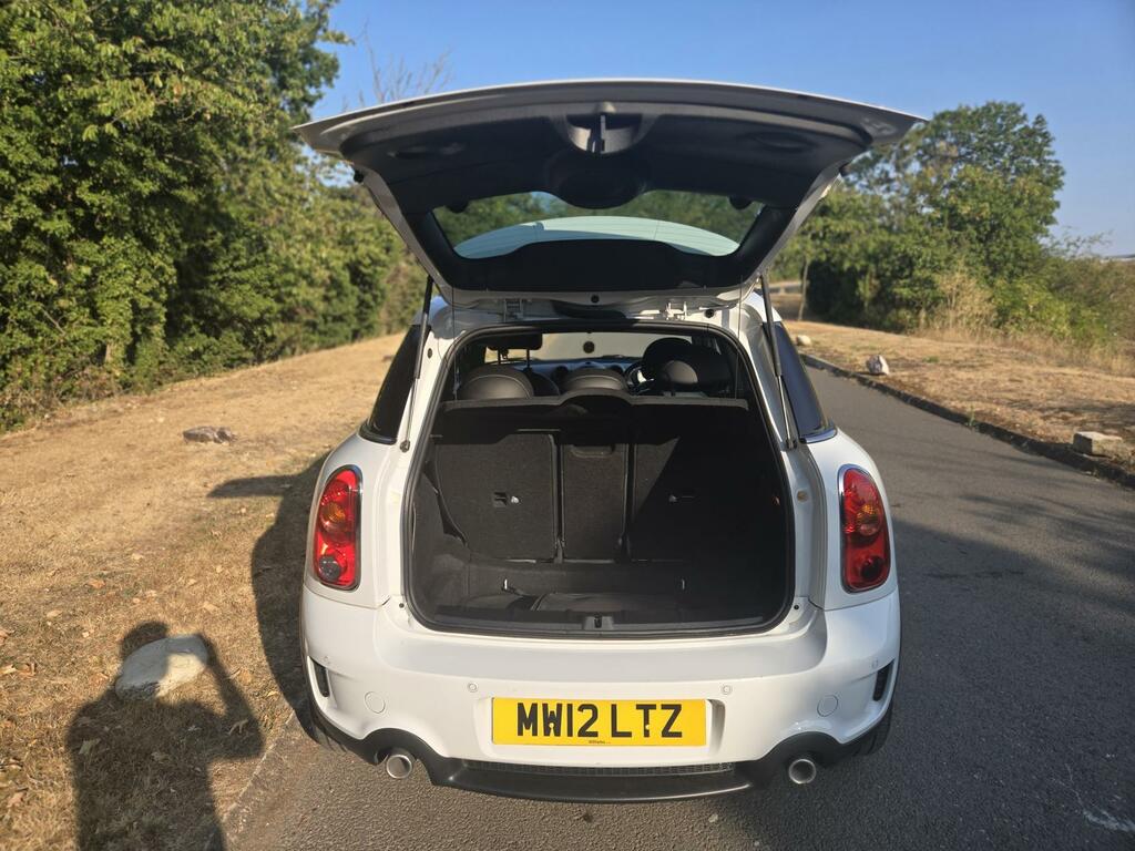 Mini Countryman Suv Red #16