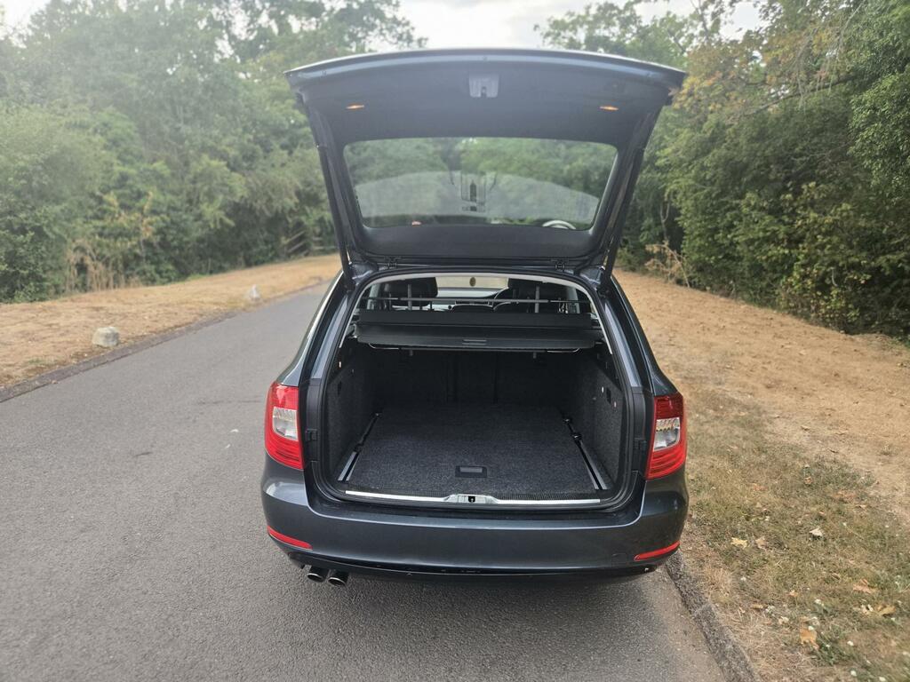 Skoda Superb Laurin Klement Black #18