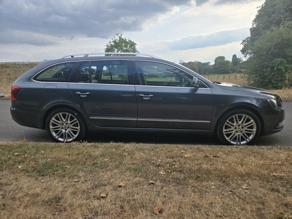 Skoda Superb Laurin Klement Black #15