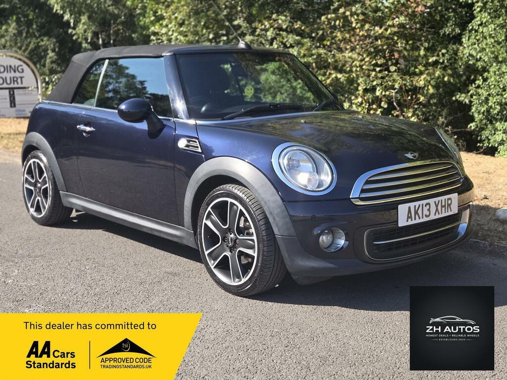 Mini Convertible Cooper Blue
