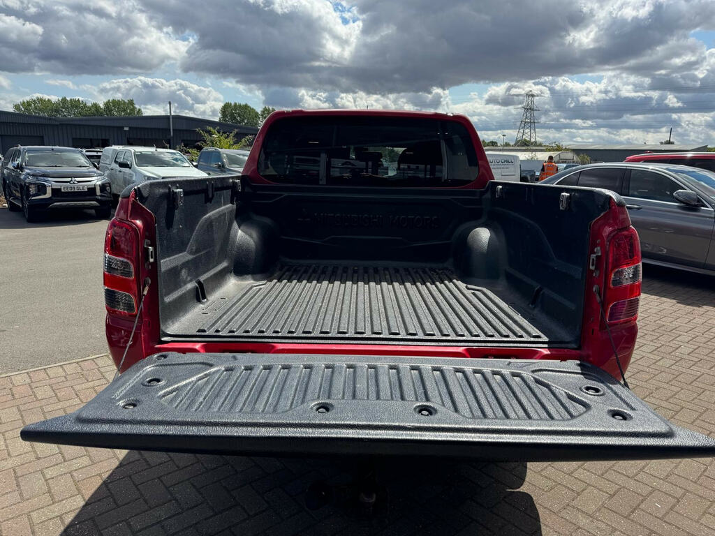 Mitsubishi L200 2.4 Di-d Dc Titan 4Wd Euro 6 Red #5